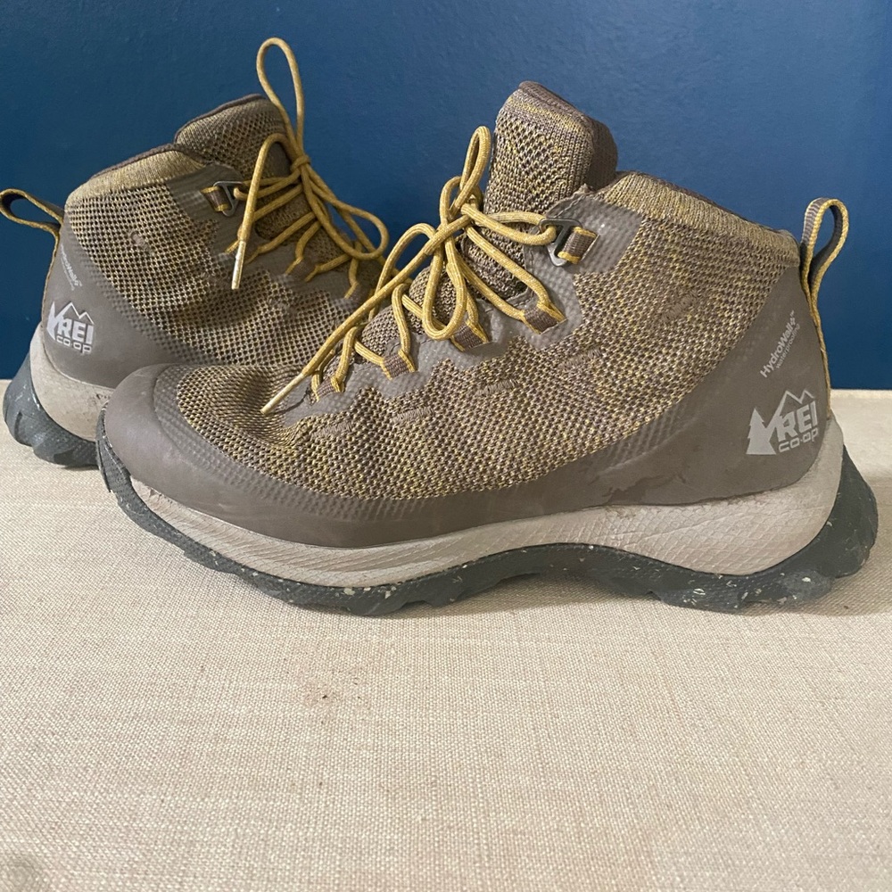 Women’s hiking boot